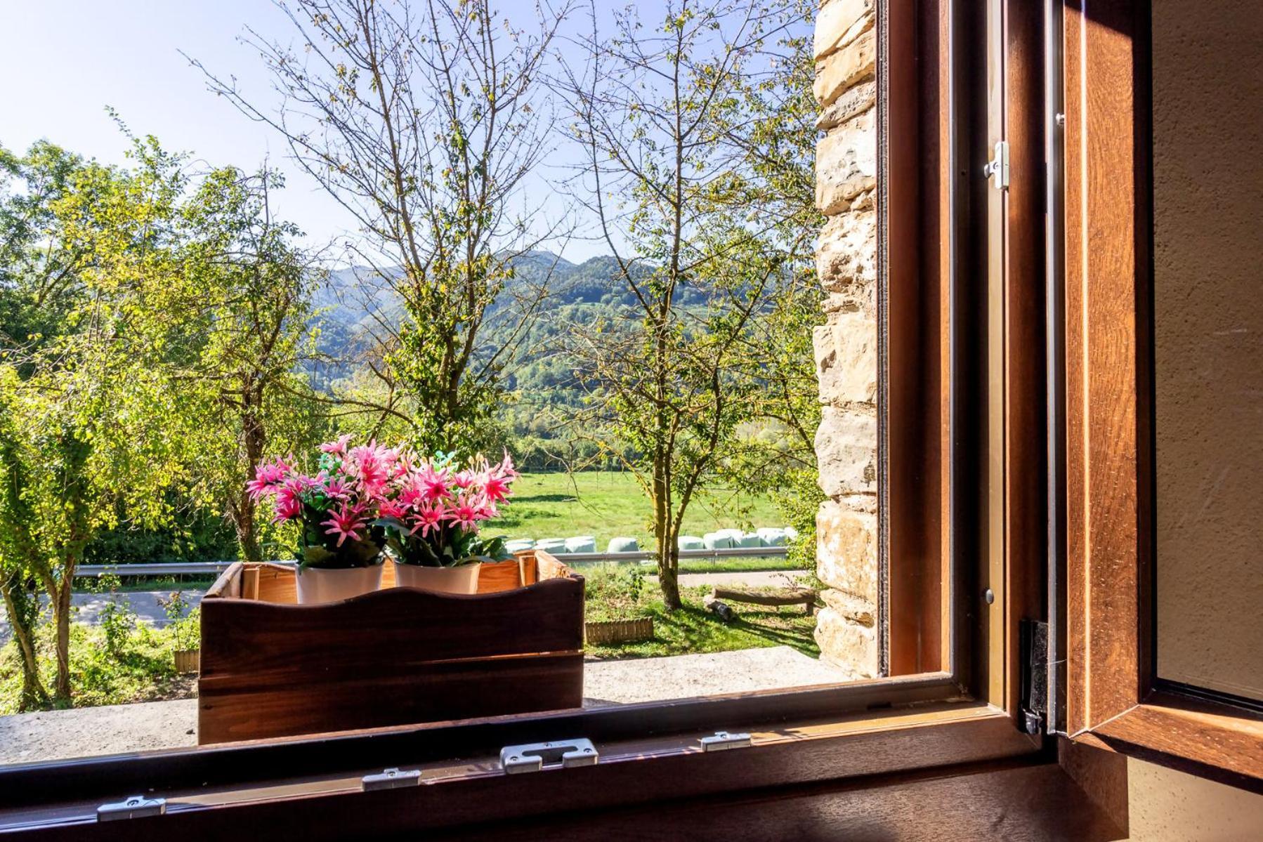 Vila M De Puigsec Mas Rural Al Ripolles Girona Exteriér fotografie